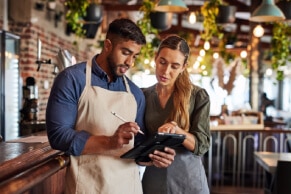 restaurant payroll
